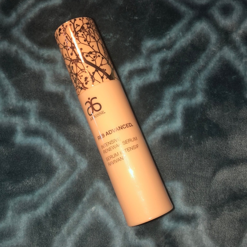 Arbonne RE9 Intensive Renewal Serum 50% Full